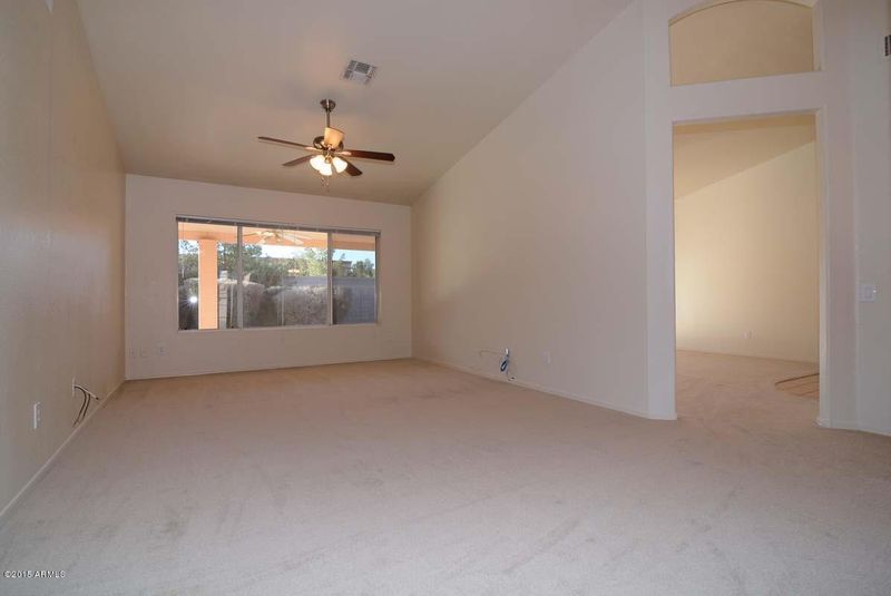 6015 W Blackhawk Dr, Glendale, AZ 85308