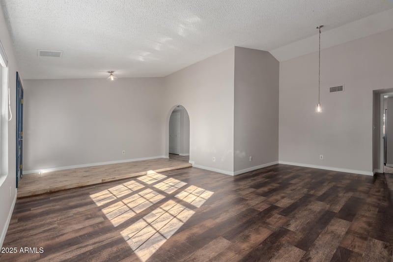 6018 Riviera Dr, Glendale, AZ 85304