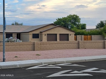 6019 Greenbriar Dr, Glendale, AZ 85308