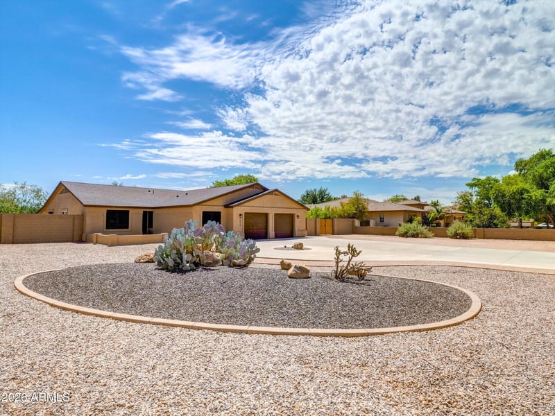 6019 W Greenbriar Dr, Glendale, AZ 85308