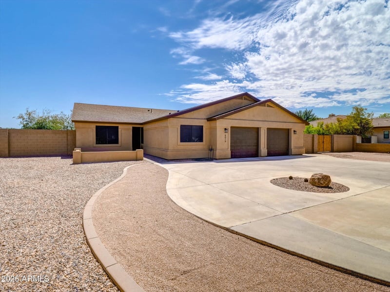 6019 W Greenbriar Dr, Glendale, AZ 85308