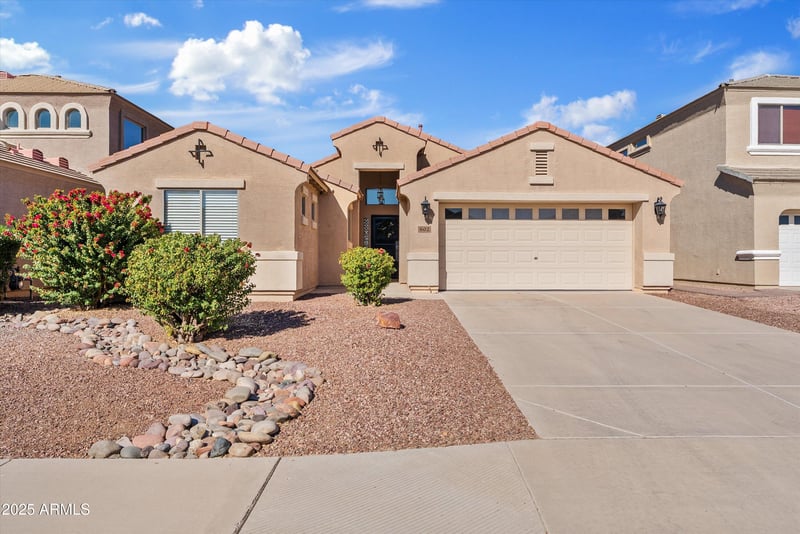 602 Baker Dr, San Tan Valley, AZ 85140