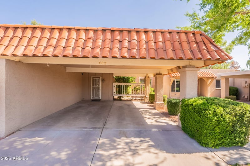 602 Colgate Dr, Tempe, AZ 85283