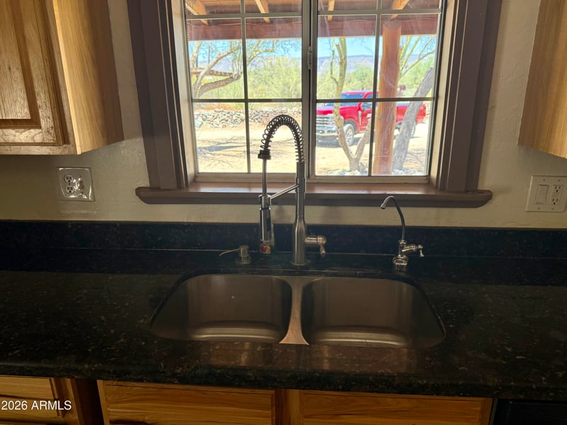 602 Circle Mountain Rd, New River, AZ 85087