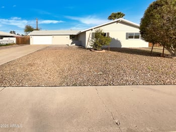 6020 Medlock Dr, Glendale, AZ 85301