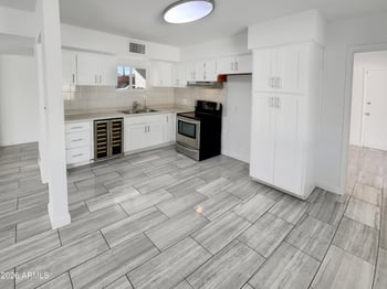 6020 Medlock Dr, Glendale, AZ 85301