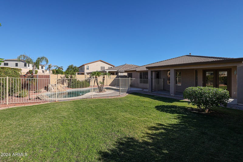 6022 Oberlin Way, Phoenix, AZ 85083