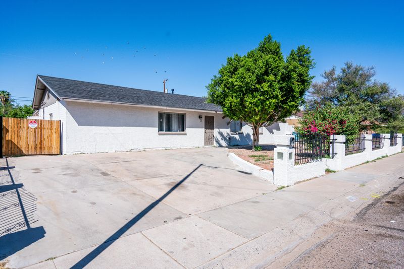 6022 W Earll Dr, Phoenix, AZ 85033