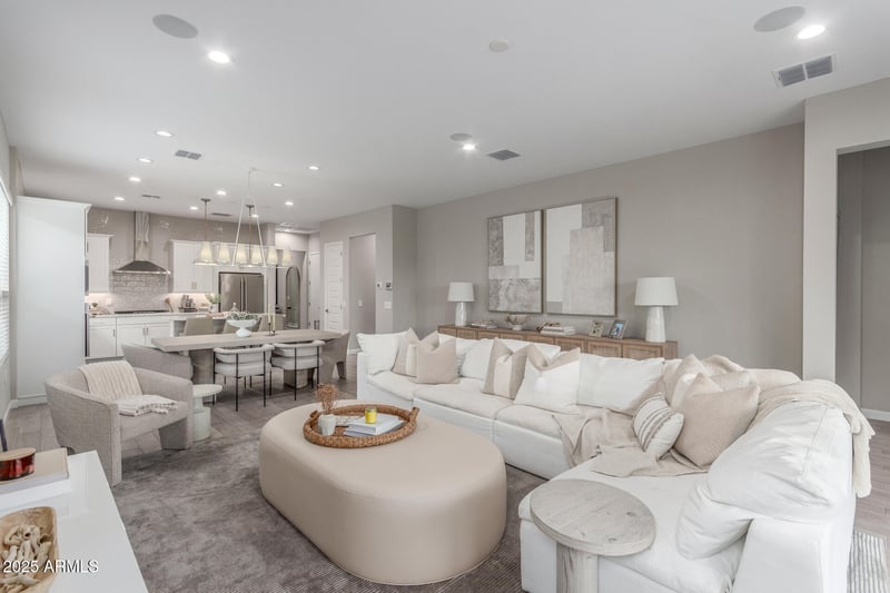6023 Sinclair St, Phoenix, AZ 85054