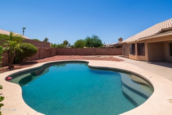 6023 Blackhawk Dr, Glendale, AZ 85308