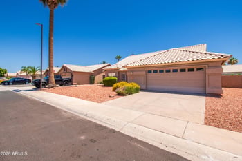 6023 Blackhawk Dr, Glendale, AZ 85308