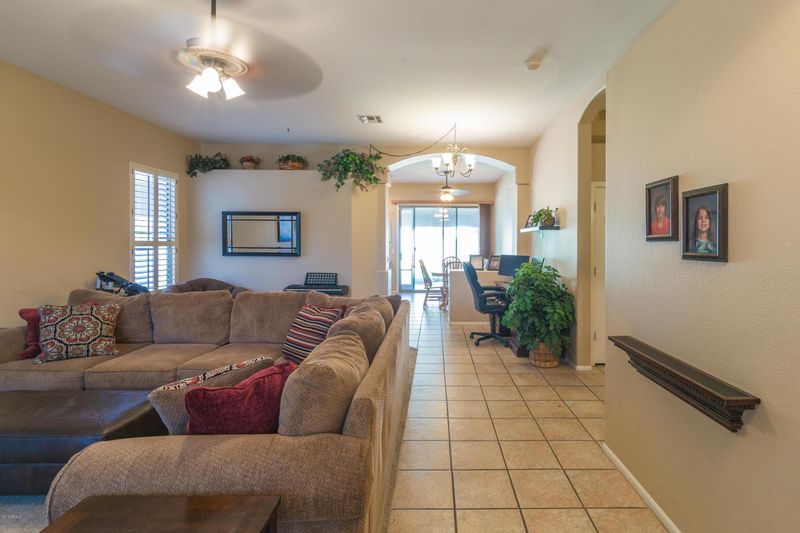 6024 W Kimberly Way, Glendale, AZ 85308