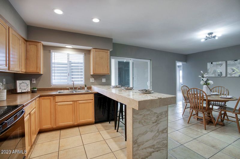 6025 W Columbus Ave, Phoenix, AZ 85033