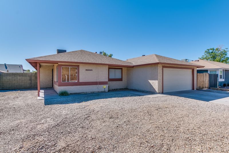 6025 W Evans Dr, Glendale, AZ 85306