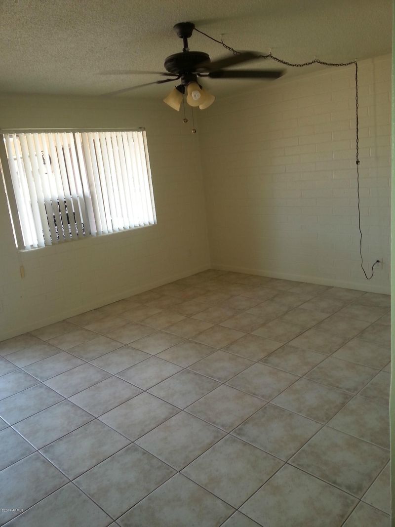 6025 W Oregon Ave, Glendale, AZ 85301