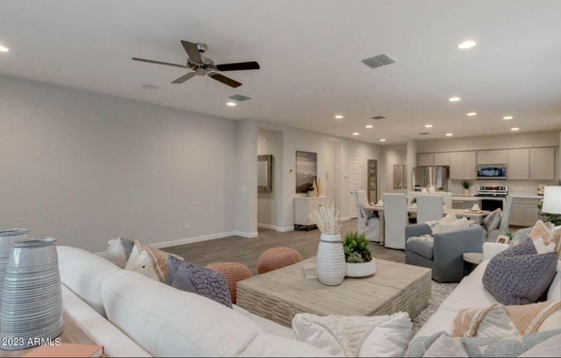 6027 E Sinclair St, Phoenix, AZ 85054