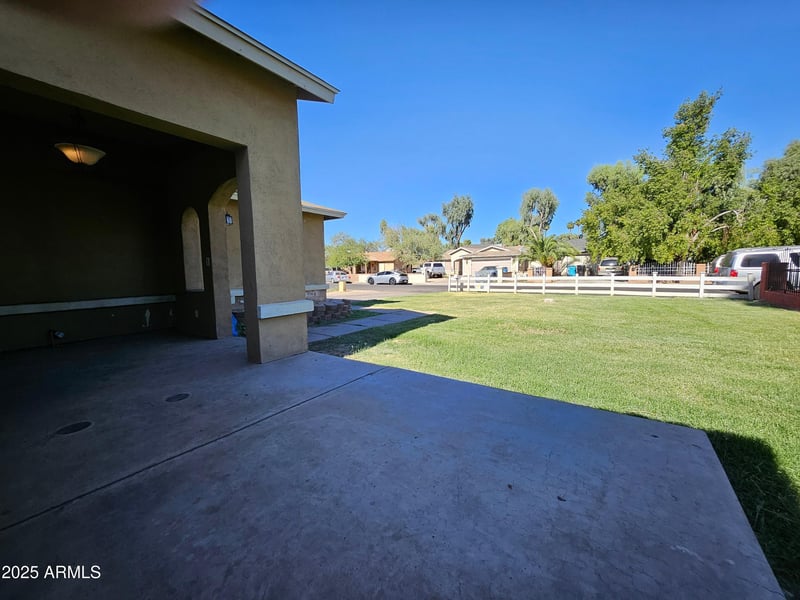 6027 Roanoke Ave, Phoenix, AZ 85035