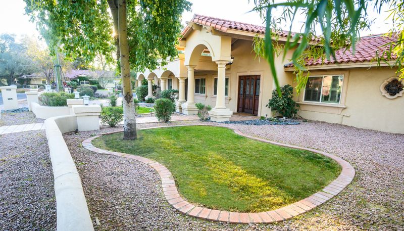 6029 E Linden Ln, Phoenix, AZ 85018
