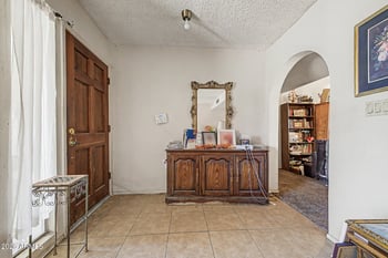 6029 Desert Hills Dr, Glendale, AZ 85304