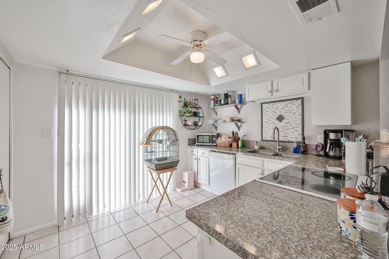 603 4th St #D, Avondale, AZ 85323