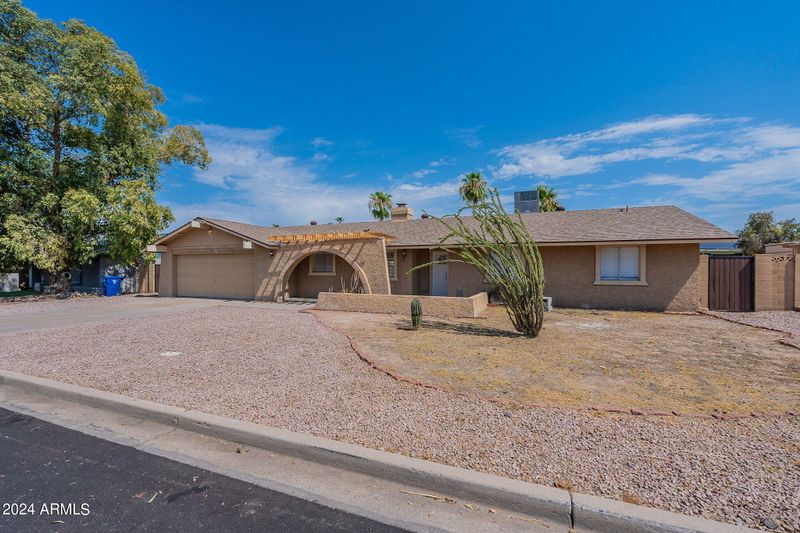 6030 E Princess Dr, Mesa, AZ 85205
