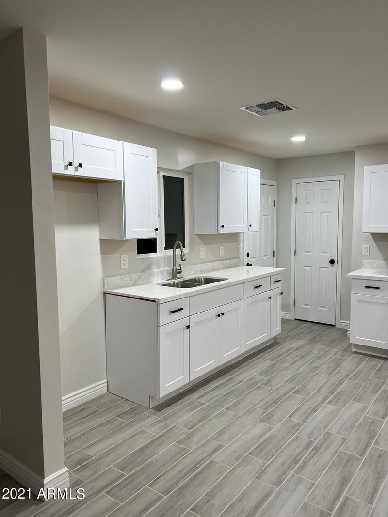 6030 S 3rd Ave, Phoenix, AZ 85041