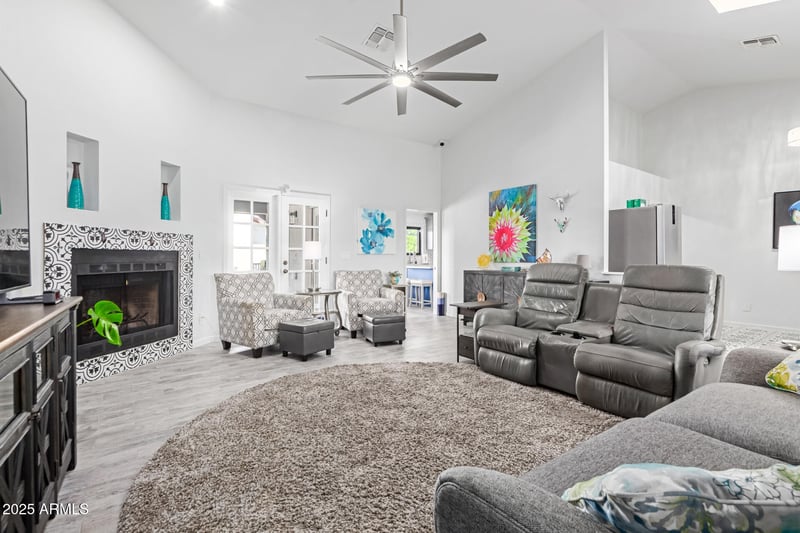 6030 Winchcomb Dr, Scottsdale, AZ 85254