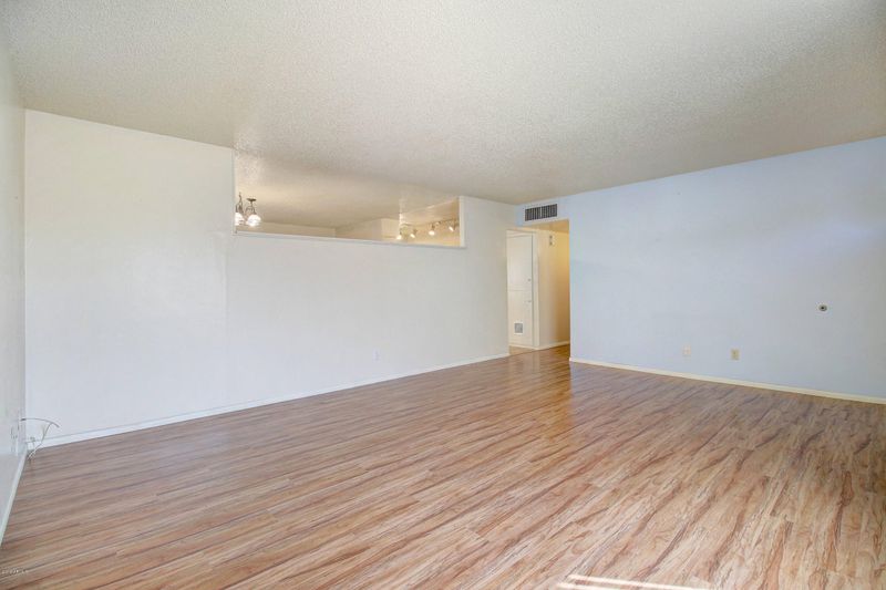 6032 W Pinchot Ave, Phoenix, AZ 85033