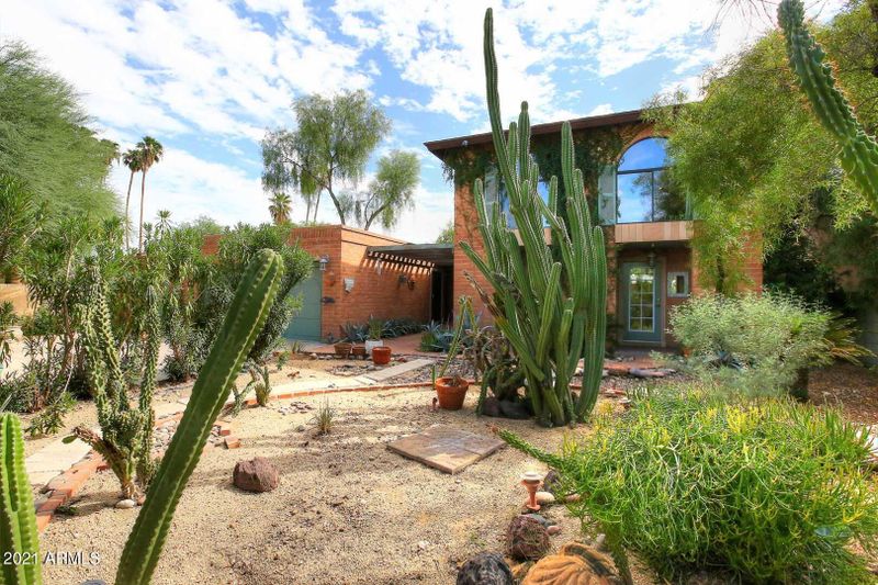 6033 E Carnation Cir, Phoenix, AZ 85018