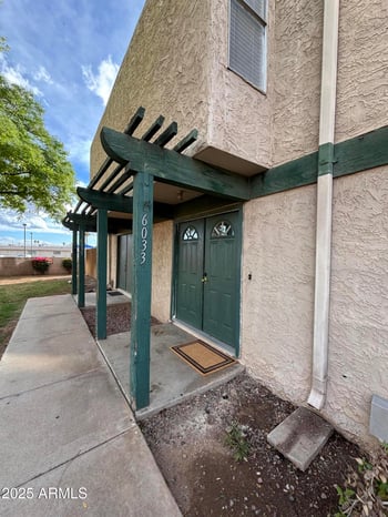 6033 Golden Ln, Glendale, AZ 85302