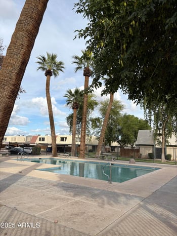 6033 Golden Ln, Glendale, AZ 85302