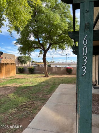 6033 Golden Ln, Glendale, AZ 85302