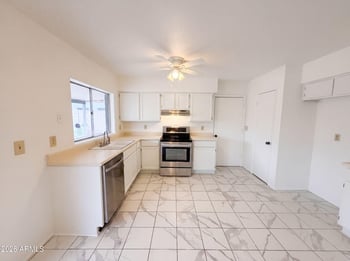 6036 N 72nd Dr, Glendale, AZ 85303