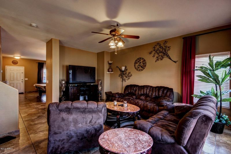 6037 S 15th Dr, Phoenix, AZ 85041