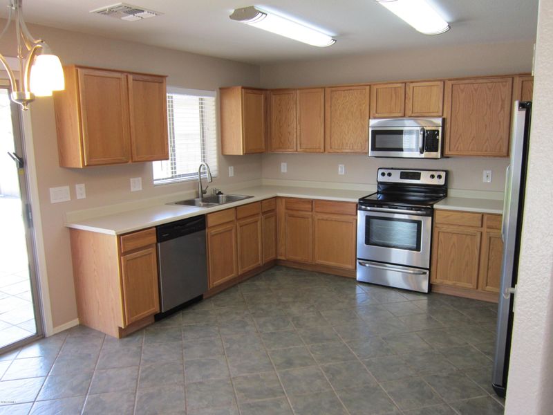 6037 W Odeum Ln, Phoenix, AZ 85043