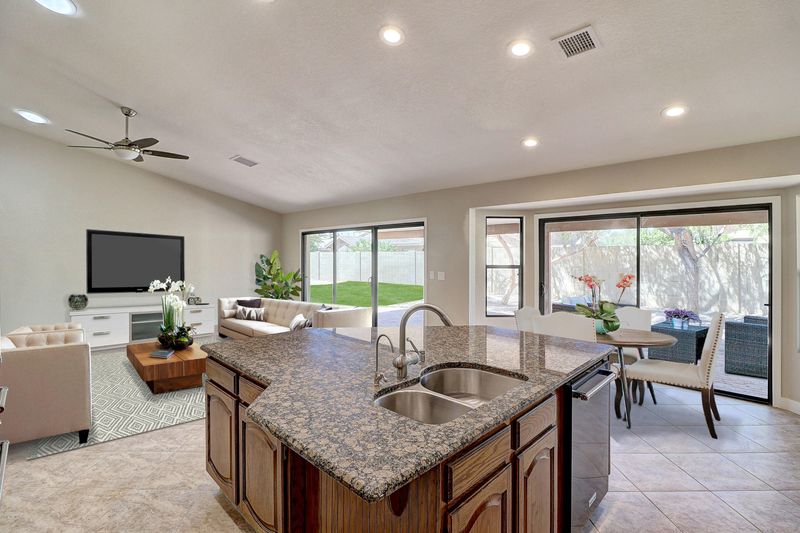 6038 E Blanche Dr, Scottsdale, AZ 85254