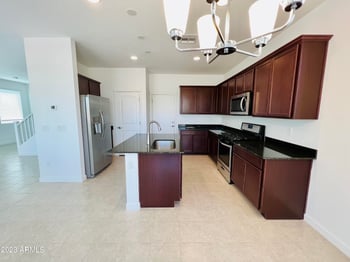 6038 Hartford Ct, Glendale, AZ 85308