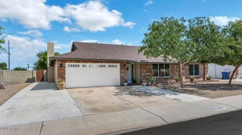 6038 W Desert Hills Dr, Glendale, AZ 85304