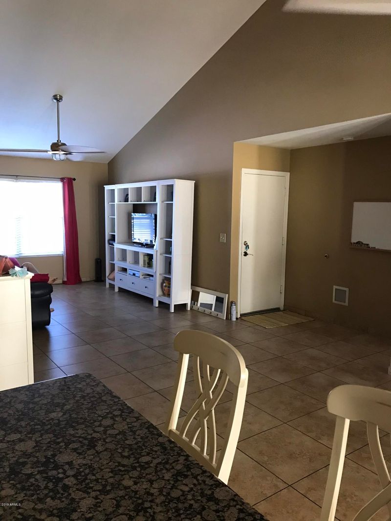 6039 W Gelding Dr, Glendale, AZ 85306