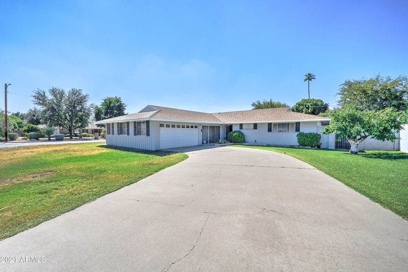 604 E Orangewood Ave, Phoenix, AZ 85020