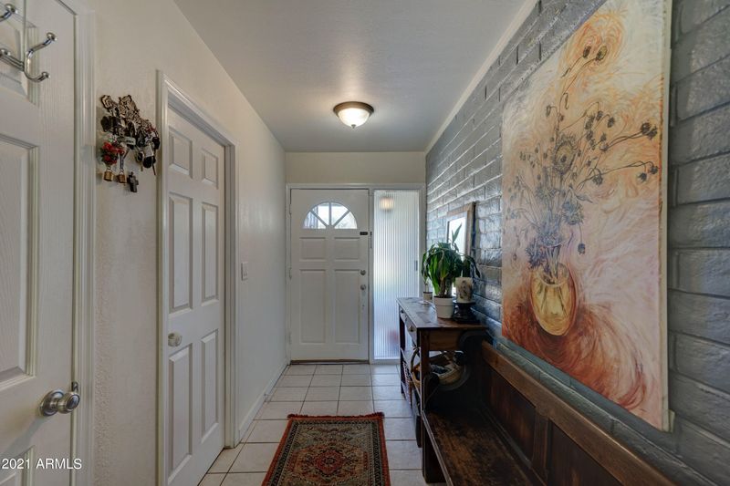 604 E Orangewood Ave, Phoenix, AZ 85020