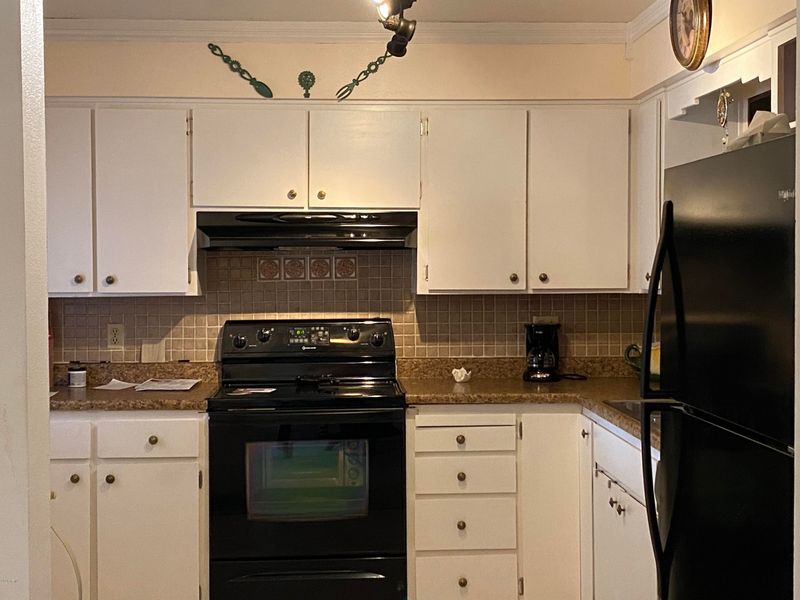 604 N Recker Rd, Mesa, AZ 85205