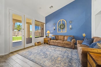 604 W Goldfinch Way, Chandler, AZ 85286
