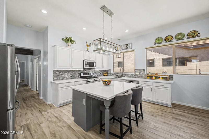 604 W Goldfinch Way, Chandler, AZ 85286