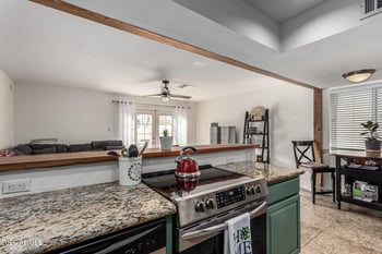 6040 15th St #27, Phoenix, AZ 85014