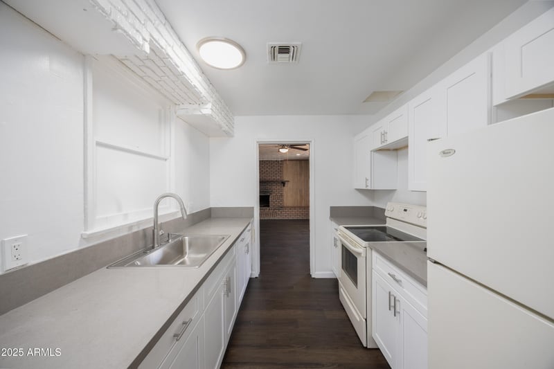 6040 3rd Ave, Phoenix, AZ 85041