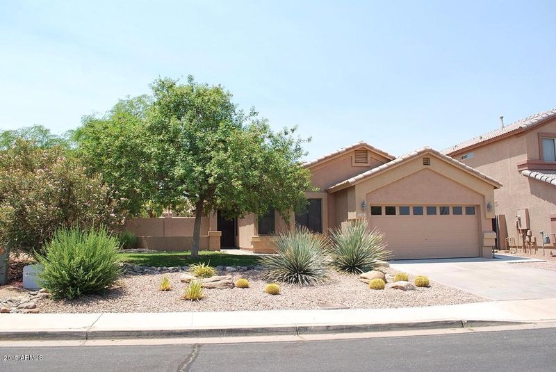 6041 E Roland St, Mesa, AZ 85215
