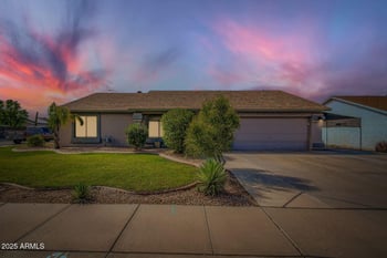 6041 Princess Dr, Mesa, AZ 85205