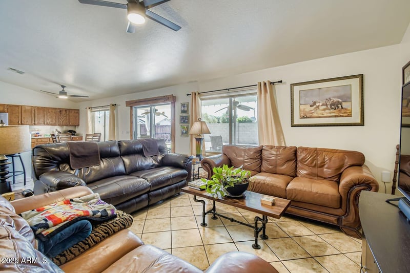 6041 Princess Dr, Mesa, AZ 85205