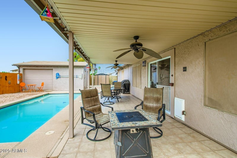 6041 Princess Dr, Mesa, AZ 85205